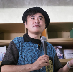 石郷学プロフィール写真